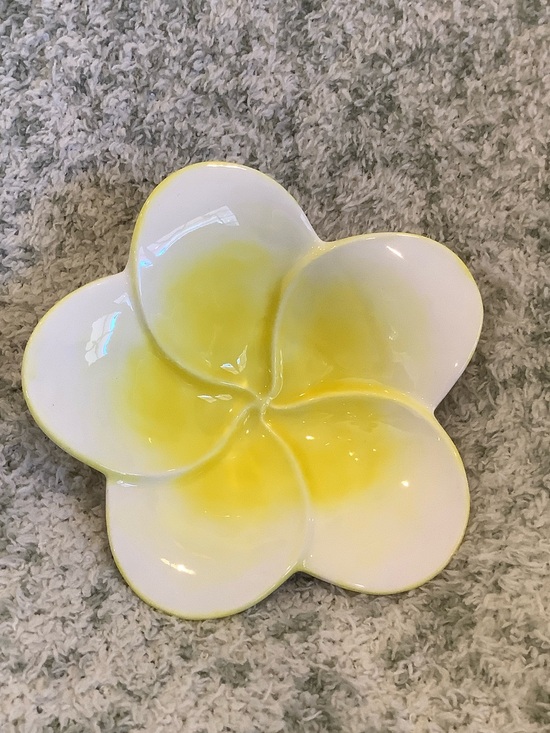 Hand crafted pottery Other - Yellow and White Tropical Plumeria Flower Shaped Decorative Dish or Soap Dish HC